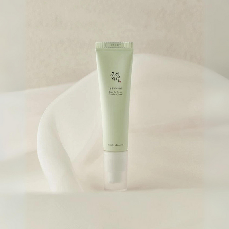 Light On Serum: Centella + Vita C